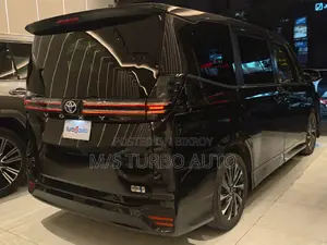 Toyota Voxy S-Z PREMIUM 2023
