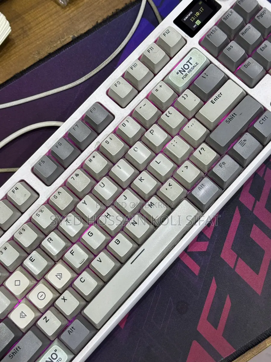 Shark Attack K86 ওয়্যারলেস কিবোর্ড ডিসপ্লে সহ