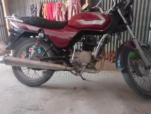 Bajaj CT 100 . 2018