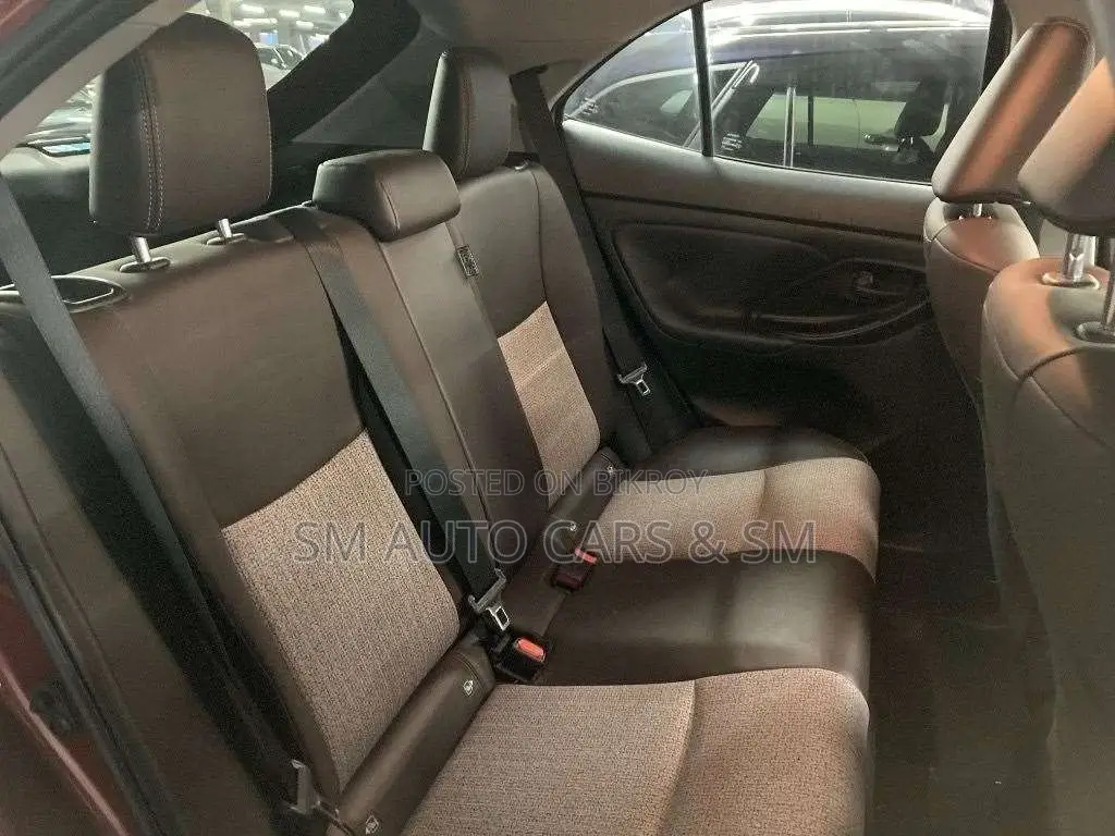 Toyota Yaris Cross Z Red 4.5 Point 2021