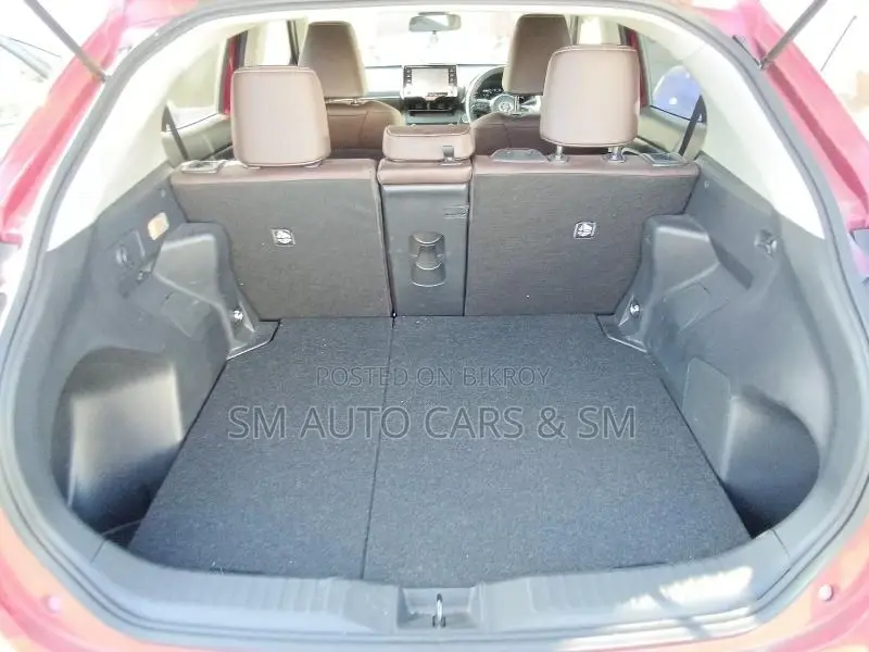 Toyota Yaris Cross Z Red 4.5 Point 2021