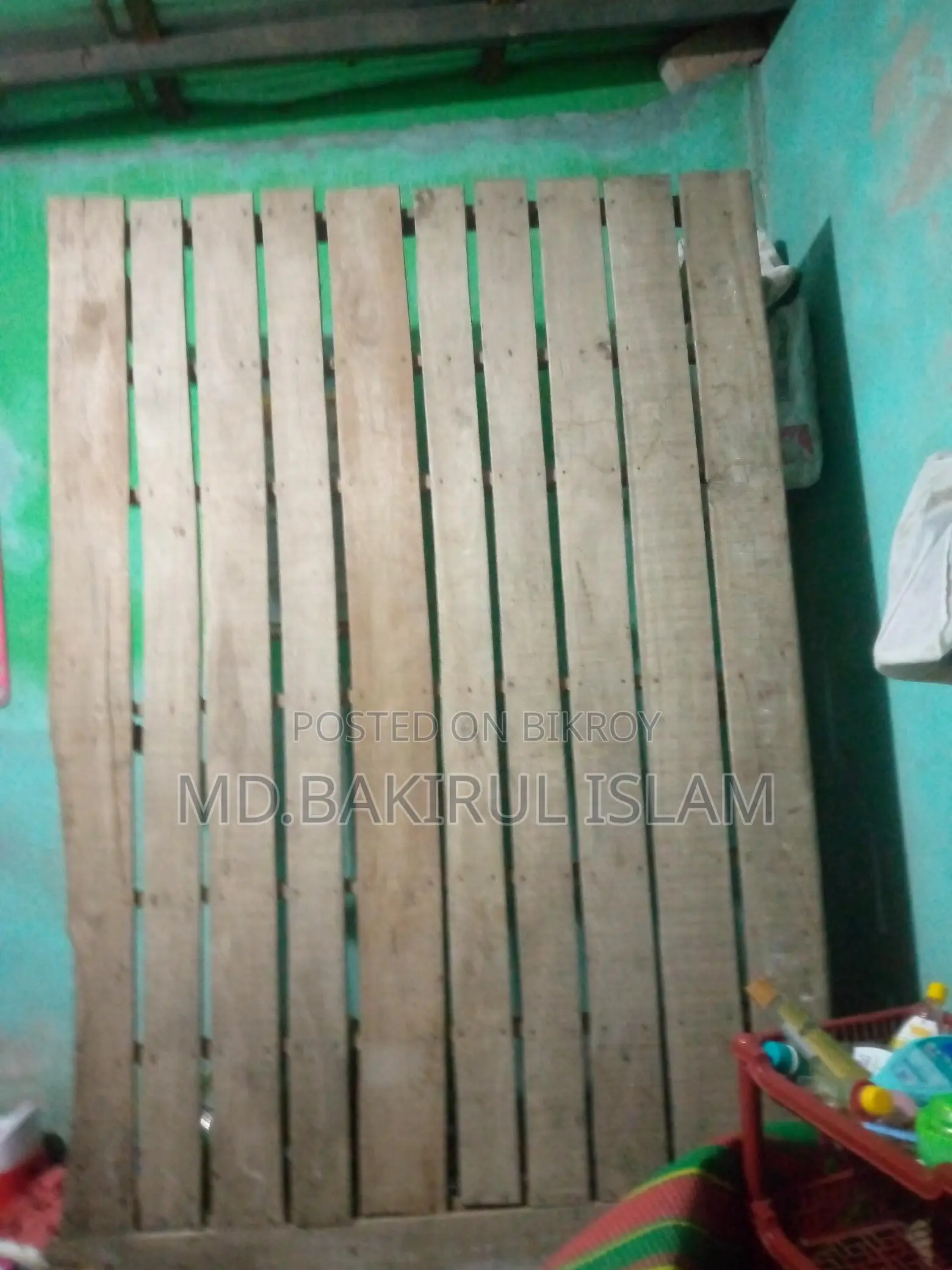 মজবুত চৌকি