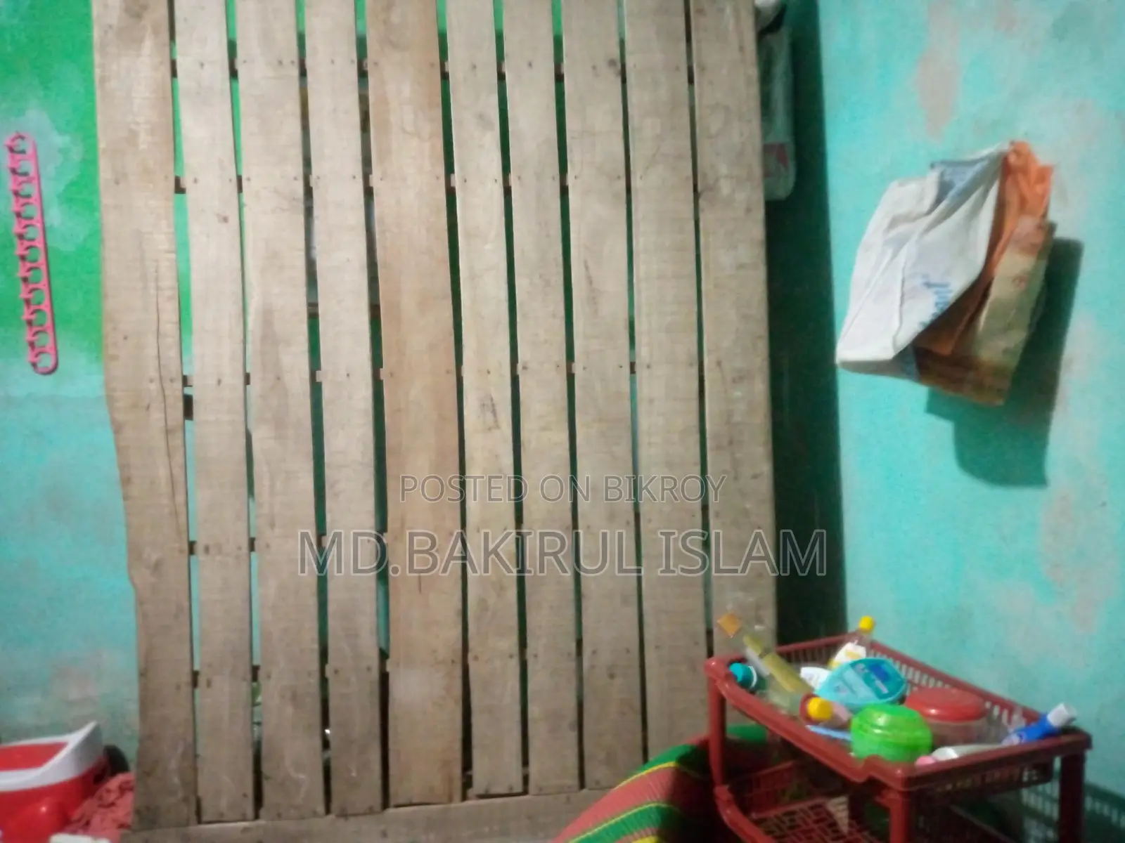 মজবুত চৌকি