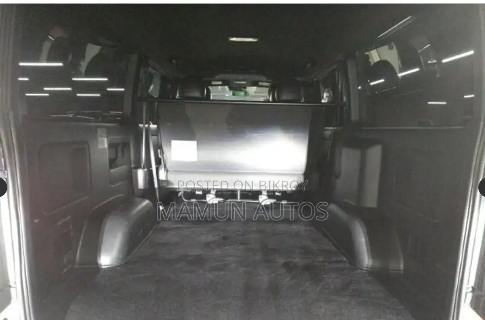Toyota HiAce 2020 White