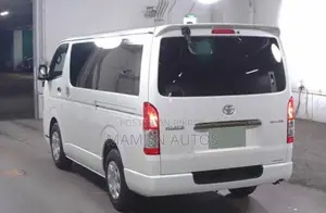 Toyota HiAce 2020 White