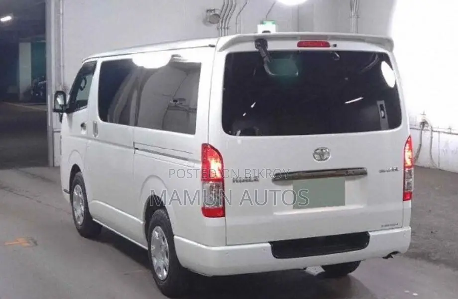 Toyota HiAce 2020 White