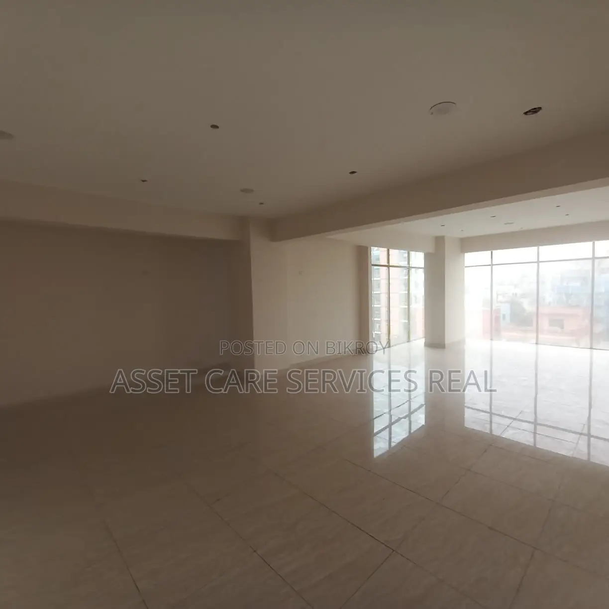 Commercial space for rent @ Gulshan Avenue