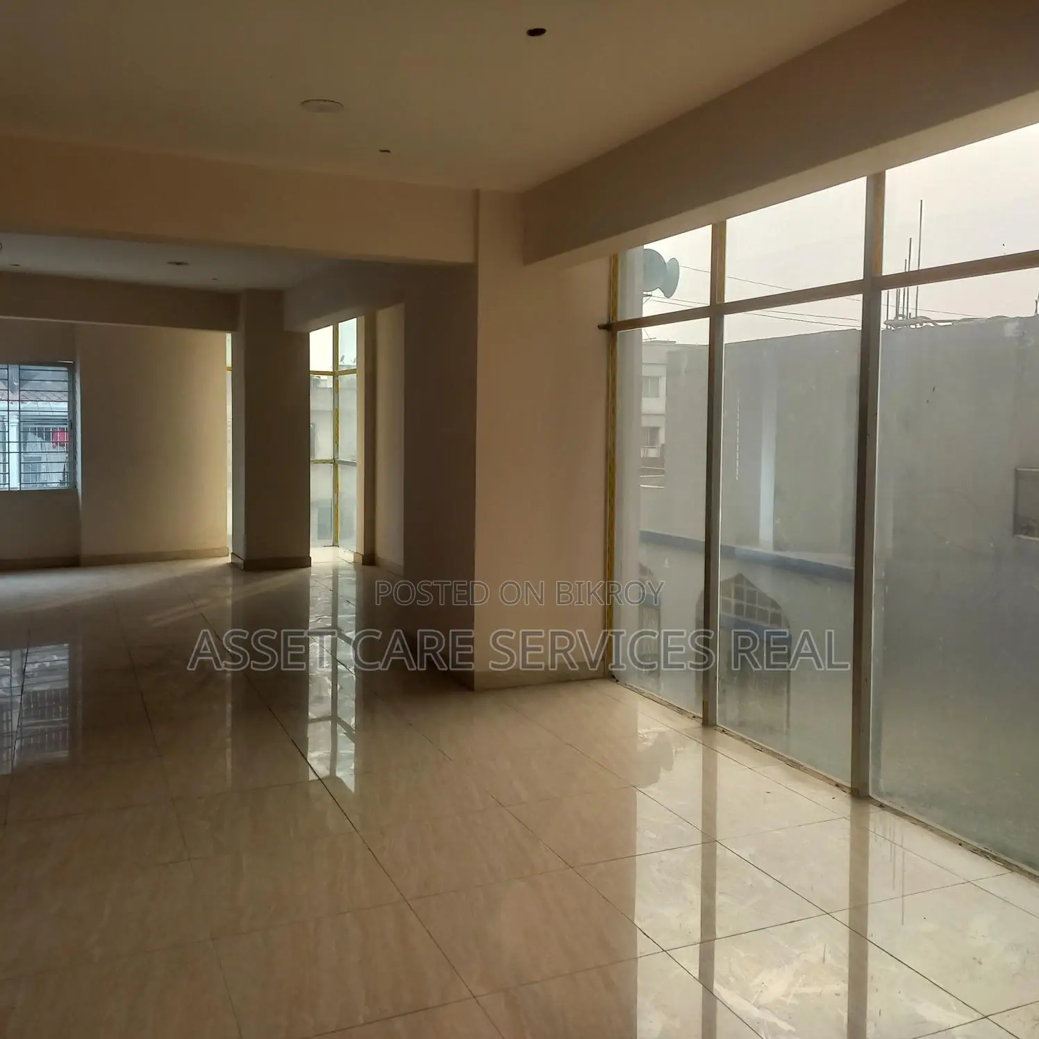 Commercial space for rent @ Gulshan Avenue