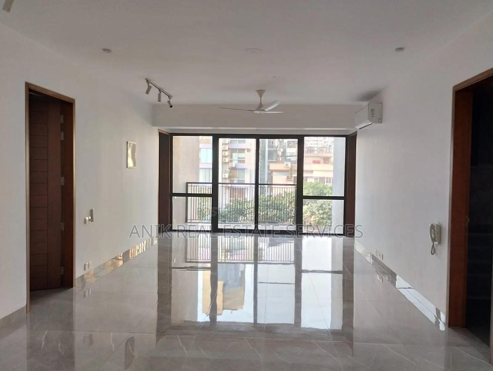 Modern 4 Bedroom Semi Farnised Flat Rent At Banani