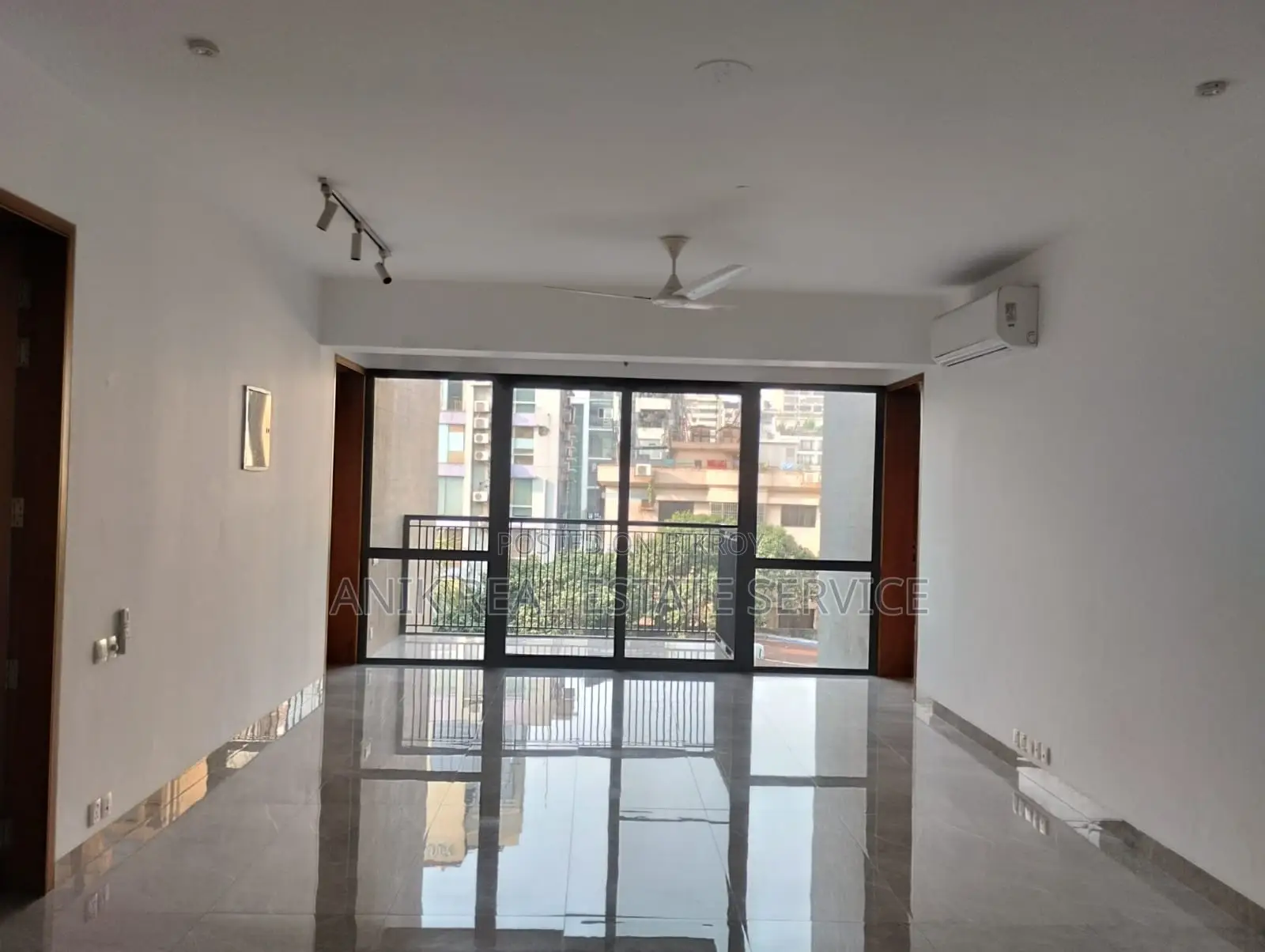 Modern 4 Bedroom Semi Farnised Flat Rent At Banani