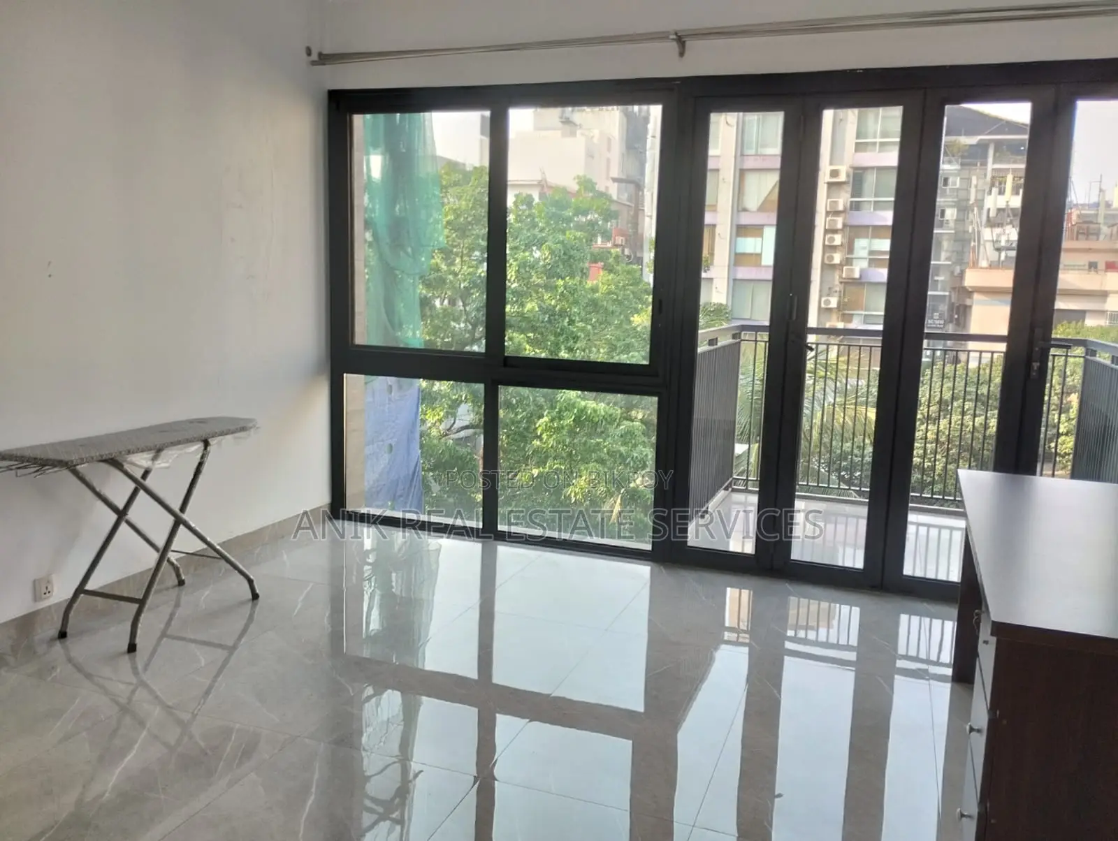 Modern 4 Bedroom Semi Farnised Flat Rent At Banani