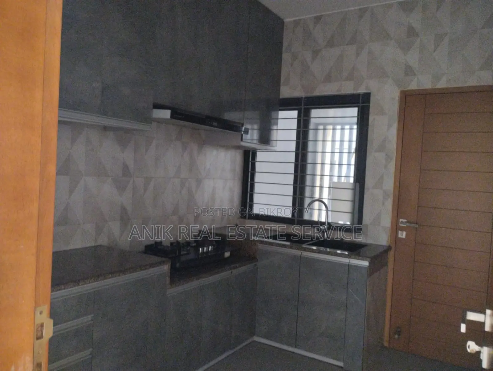 Modern 4 Bedroom Semi Farnised Flat Rent At Banani