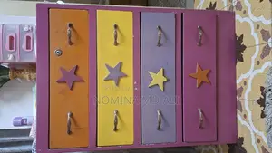 ব্যবহৃত আসবাবপত্র বিক্রয়ের জন্য ৩ পিস