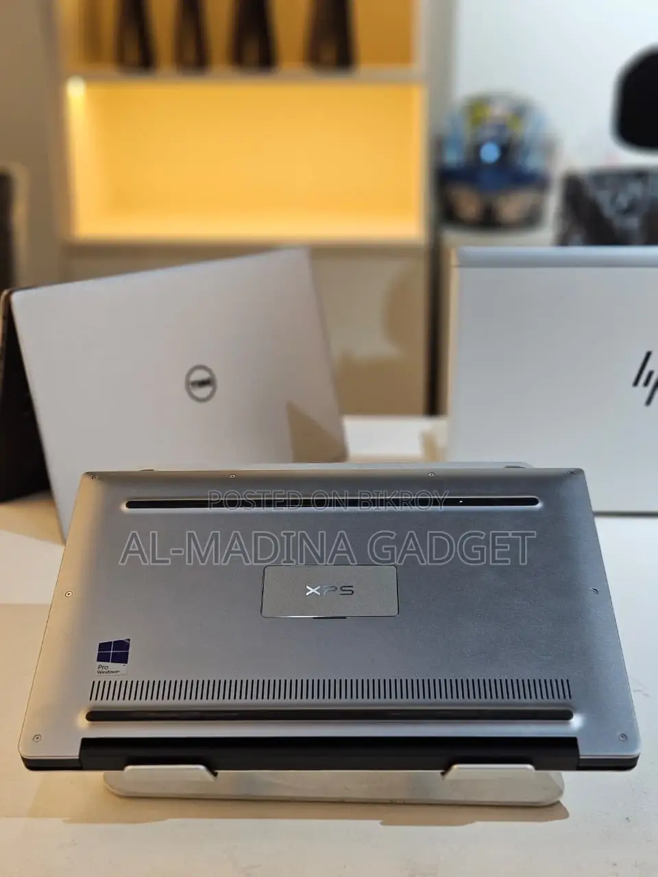 DELL XPS 13-9360🔰Core i5 8th Gen 8GB RAM 256GB✅13.3" FHD Touchscreen