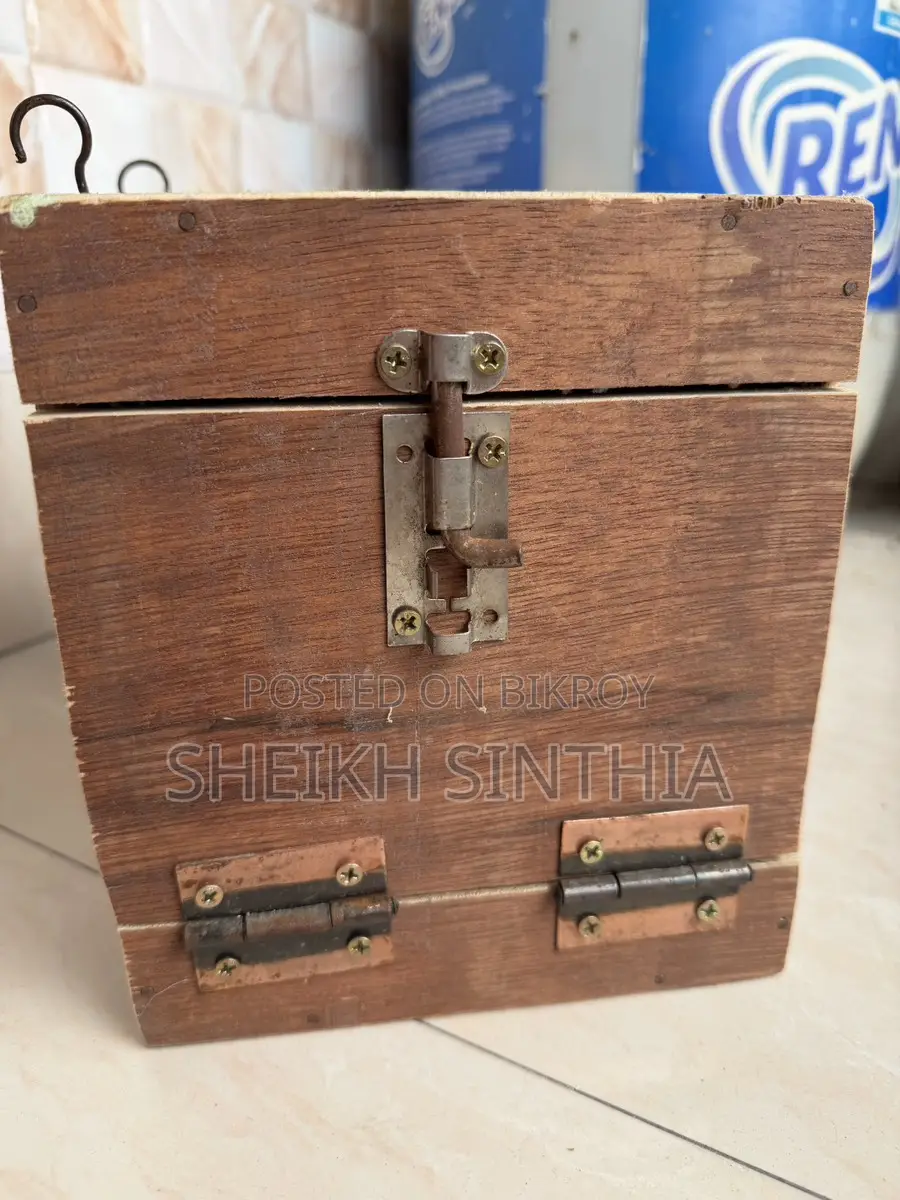 লাভ বার্ড ব্রিডিং বক্স