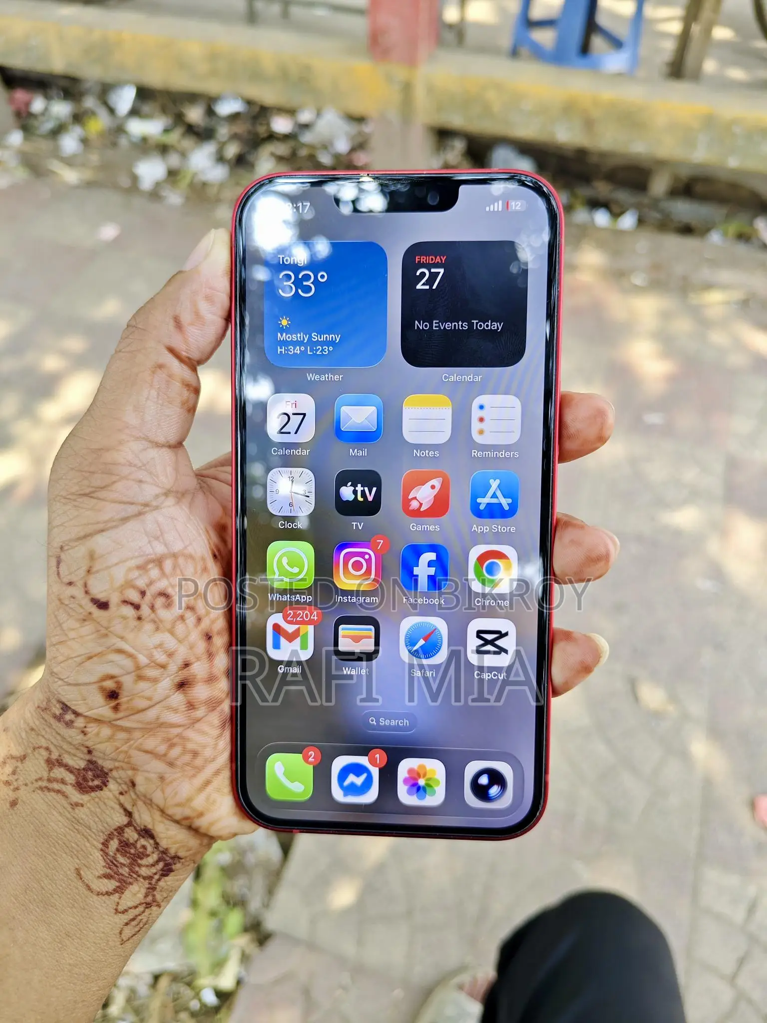 Apple iPhone 13 (Used)