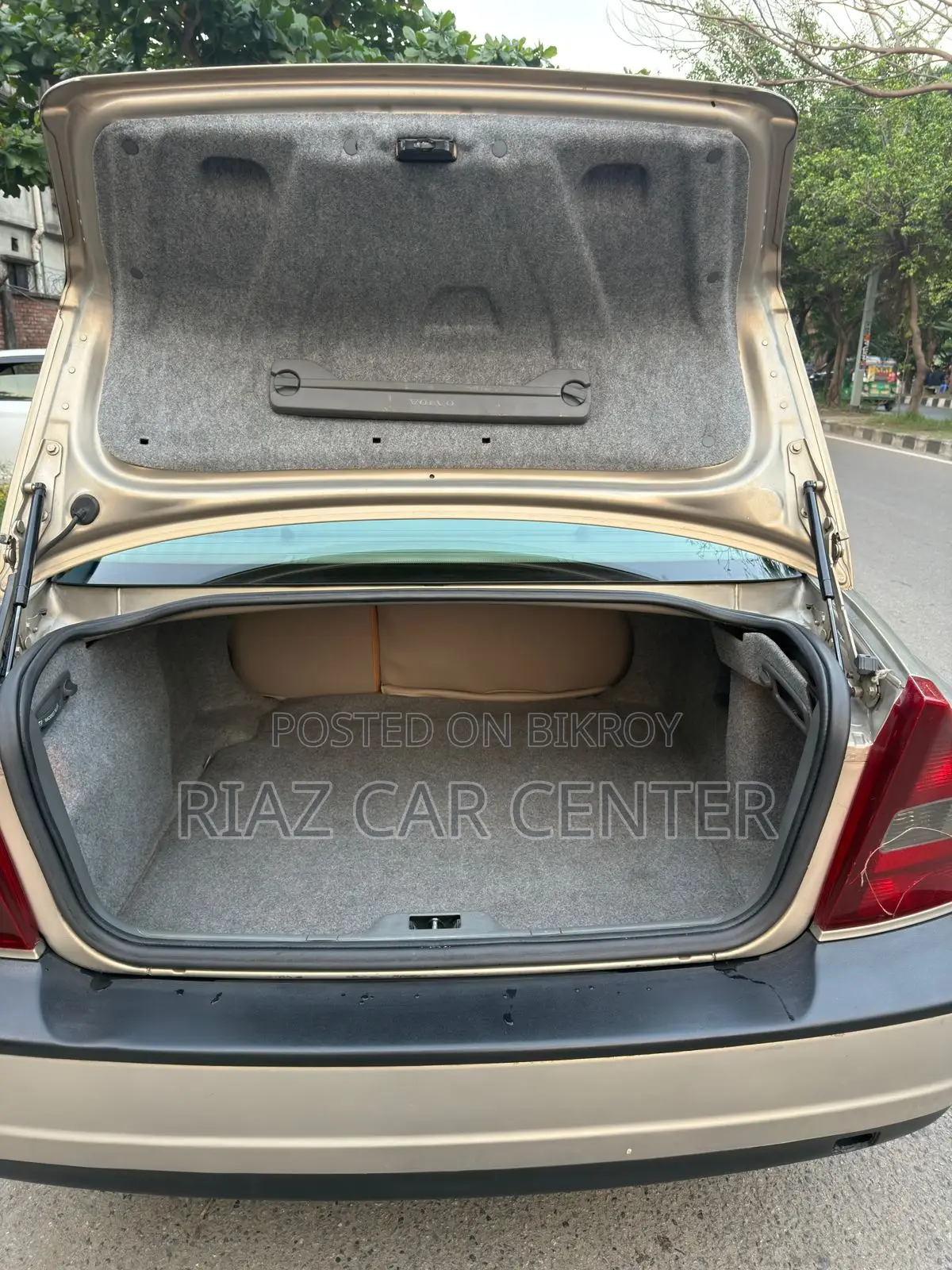 Volvo S80 2002