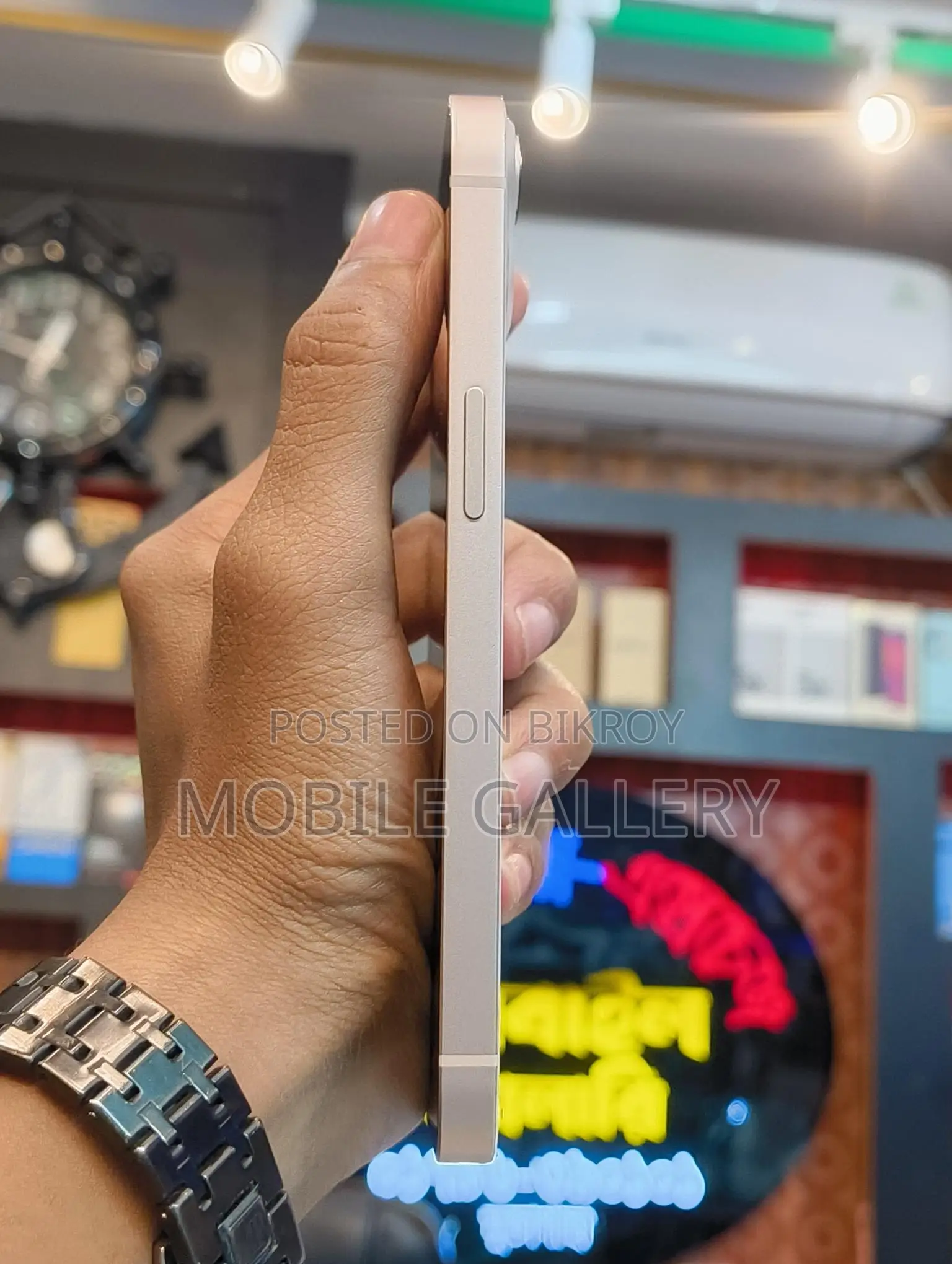 Apple iPhone 13 128 (Used)