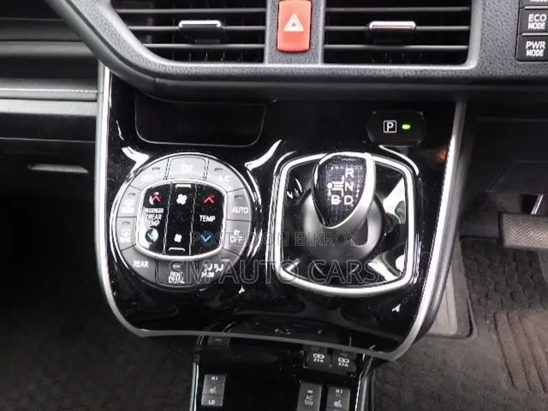 Toyota Esquire Hybrid Gi Black 2021
