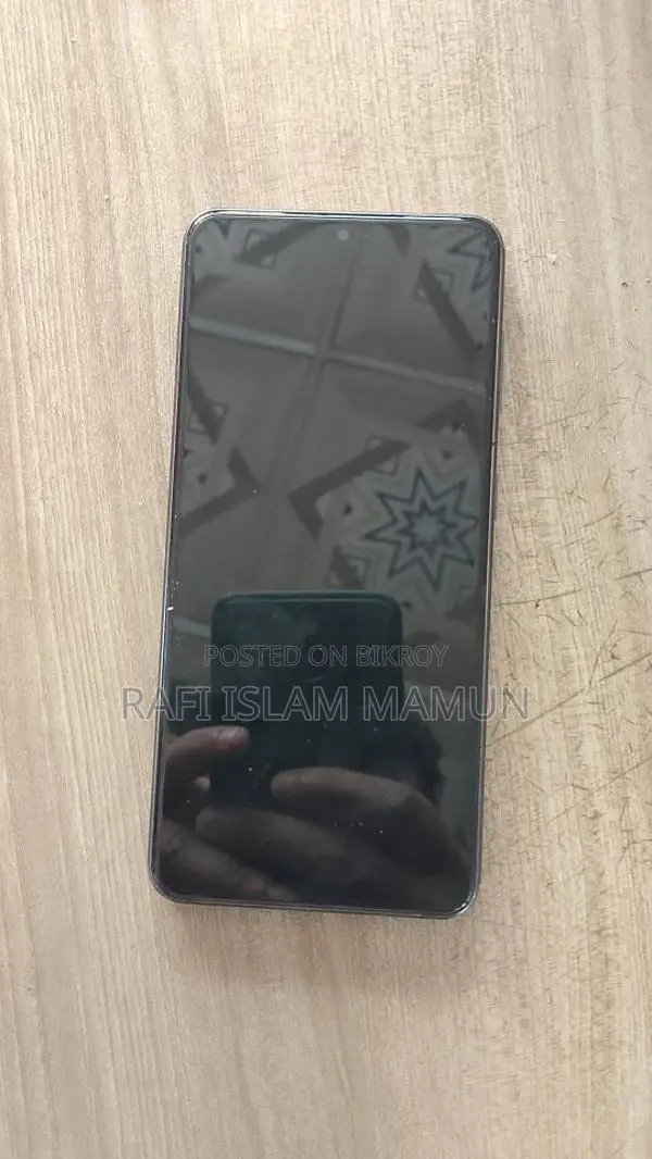 Samsung Galaxy S21 Ultra . (Used)