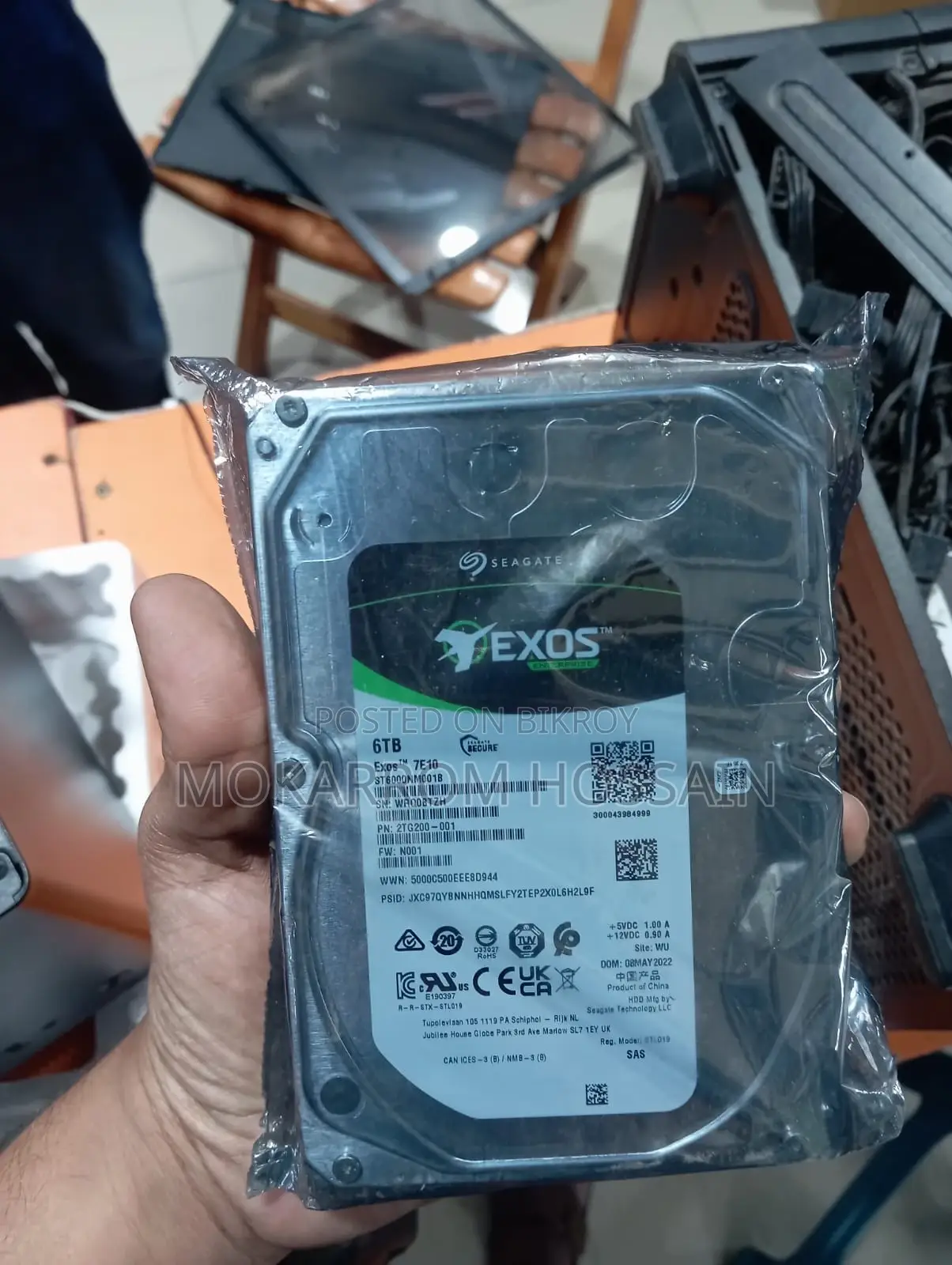 এন্টারপ্রাইজ ৬-টিবি ৭.২কে ৩.৫ ১২জি এসএএস