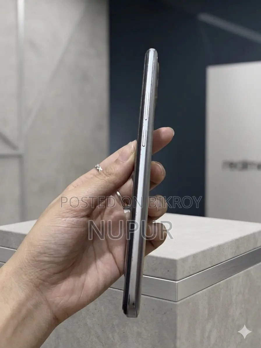 Realme 8 (Used)