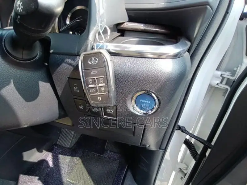 Toyota Alphard EXECUTIVE LOUNGE HYB 2021