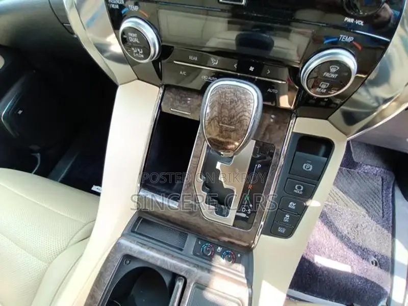 Toyota Alphard EXECUTIVE LOUNGE HYB 2021
