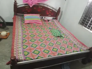 এই খাটটি দ্রুত বিক্রি করা হবে