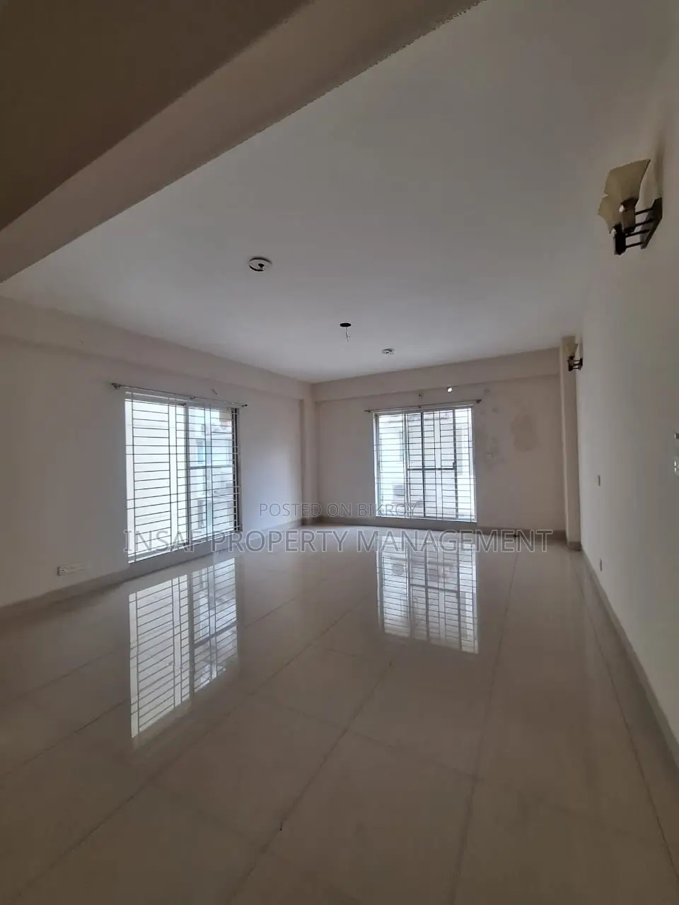 3200Sqft Nice Apartment Sale Corner Building Facing South East 4Bed 4Bath