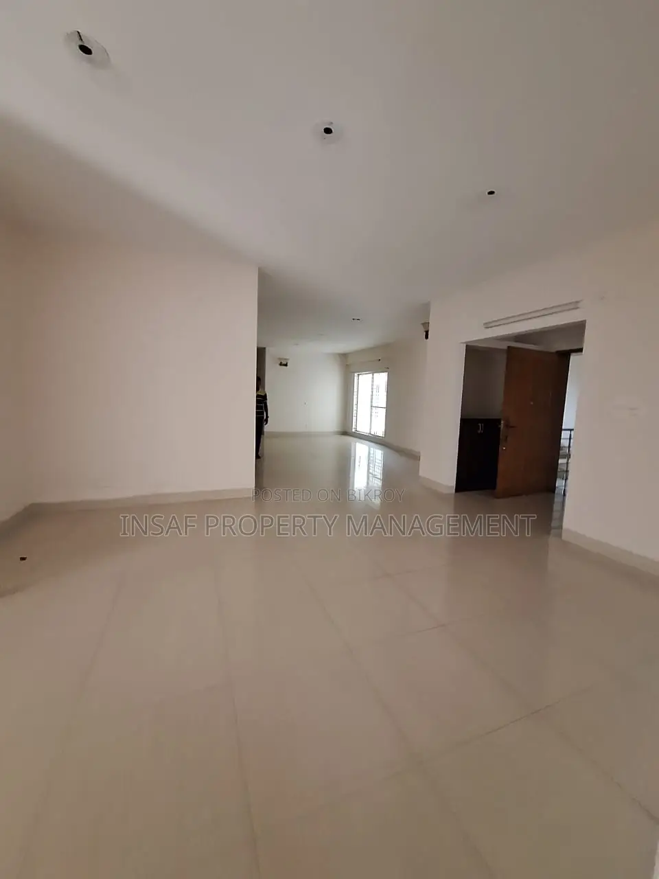 3200Sqft Nice Apartment Sale Corner Building Facing South East 4Bed 4Bath