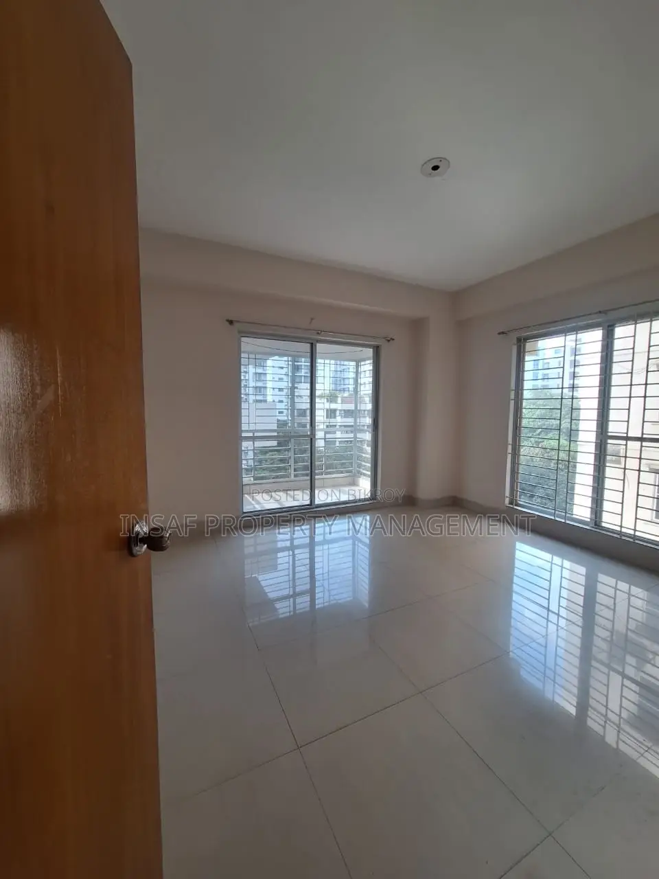 3200Sqft Nice Apartment Sale Corner Building Facing South East 4Bed 4Bath
