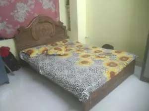 পুরাতন একটি খাট বিক্রি করা হবে