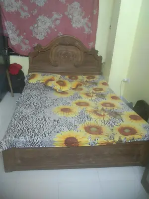 পুরাতন একটি খাট বিক্রি করা হবে