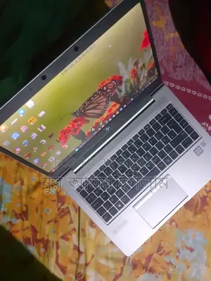 ফ্রেশ কন্ডিশনের নতুন ল্যাপটপ