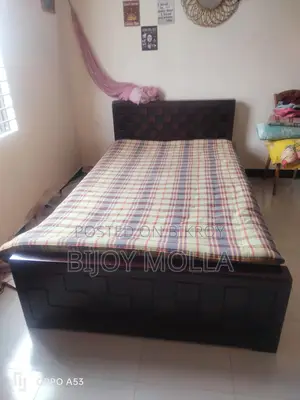 একটি সিঙ্গেল খাট বিক্রি করা হবে