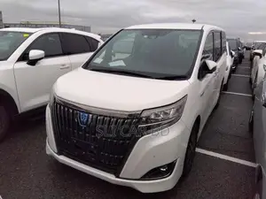 Toyota Esquire Hybrid 2020