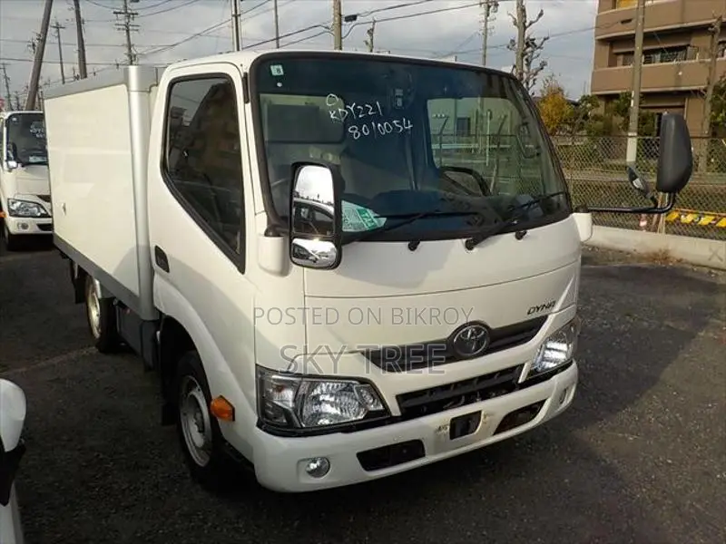 Toyota Dyna Freezer... 2021