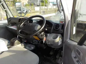 Toyota Dyna Freezer... 2021