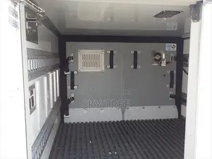 Toyota Dyna Freezer... 2021