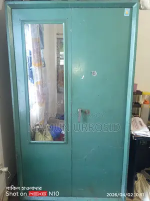 স্টিল আলমারি অনেক মজবুত