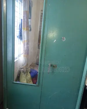 স্টিল আলমারি অনেক মজবুত