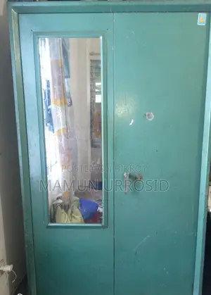 স্টিল আলমারি অনেক মজবুত