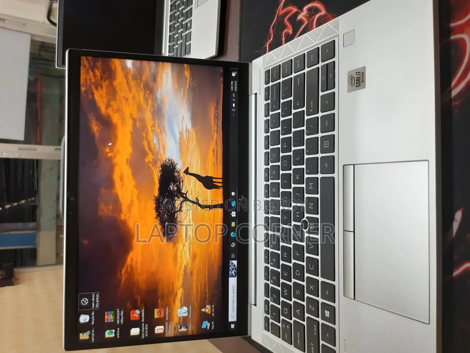 TOUCH SCREEN**i5 10 TH GEN. 256/16 GB**INTEL UHD GRAPHICS** 840 G7