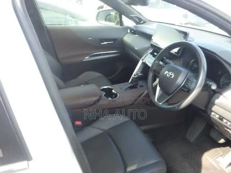 Toyota Harrier Z LEATHER PANAROOF 2022