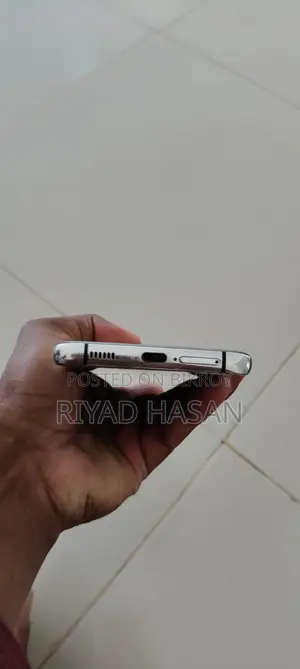 Samsung Galaxy S21 Ultra . (Used)