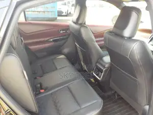 Toyota Harrier Premium-Pack 2020