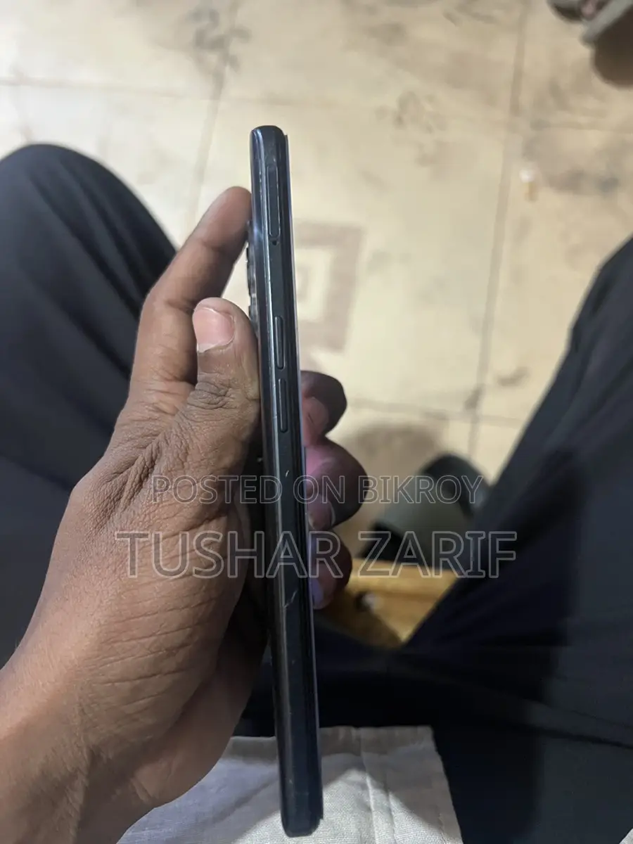 Realme 9 (Used)