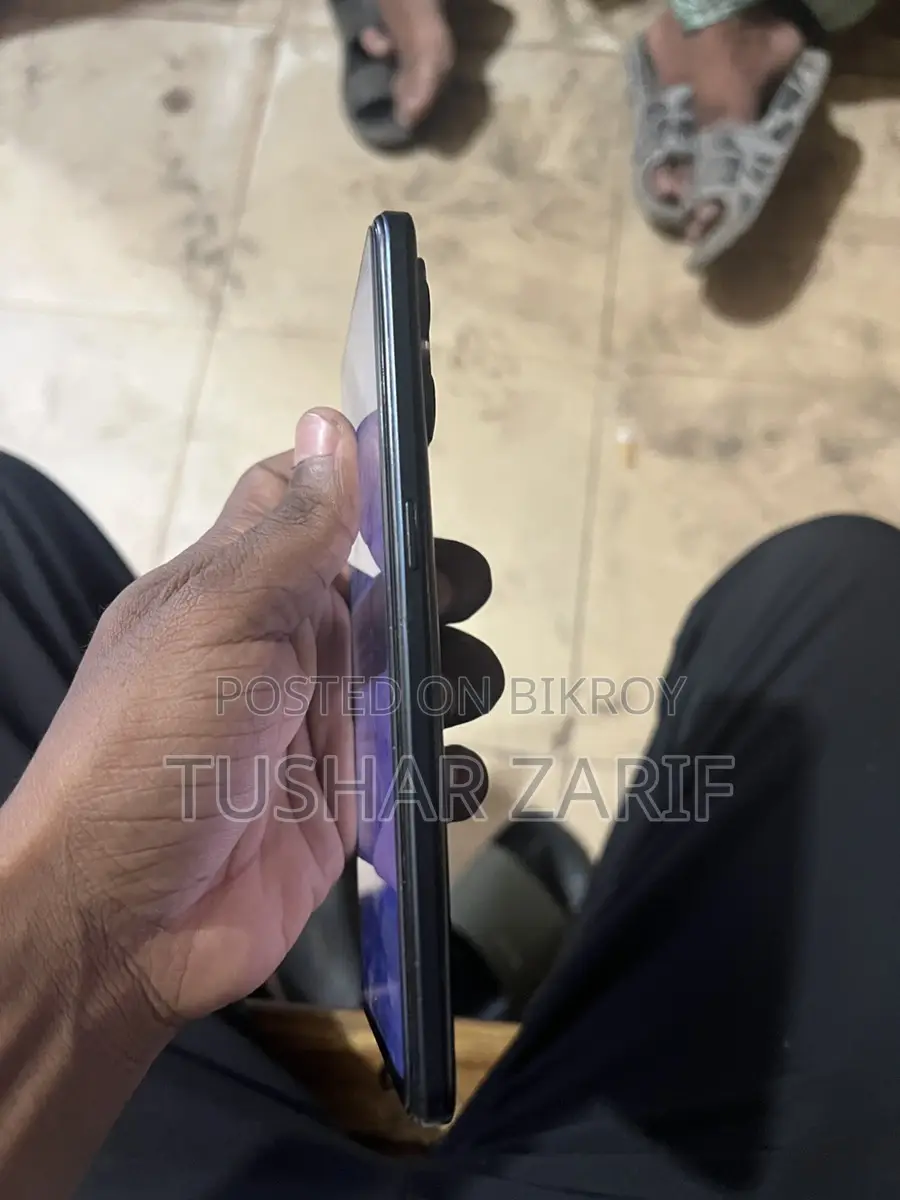 Realme 9 (Used)