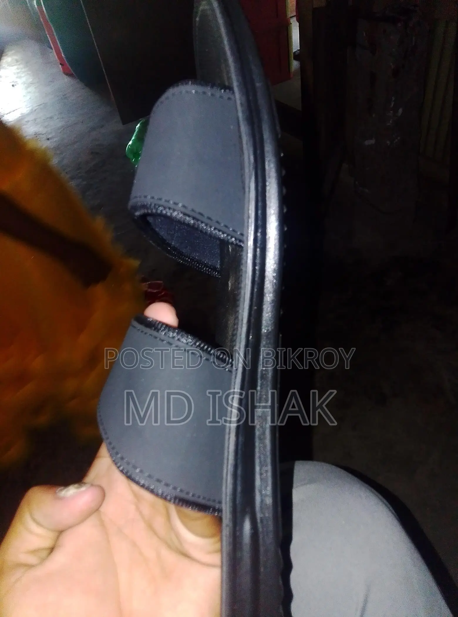 পুরুষদের স্যান্ডেল বিক্রির জন্য
